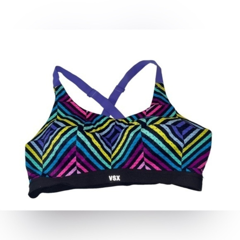Victoria secrete sports bra size 34C